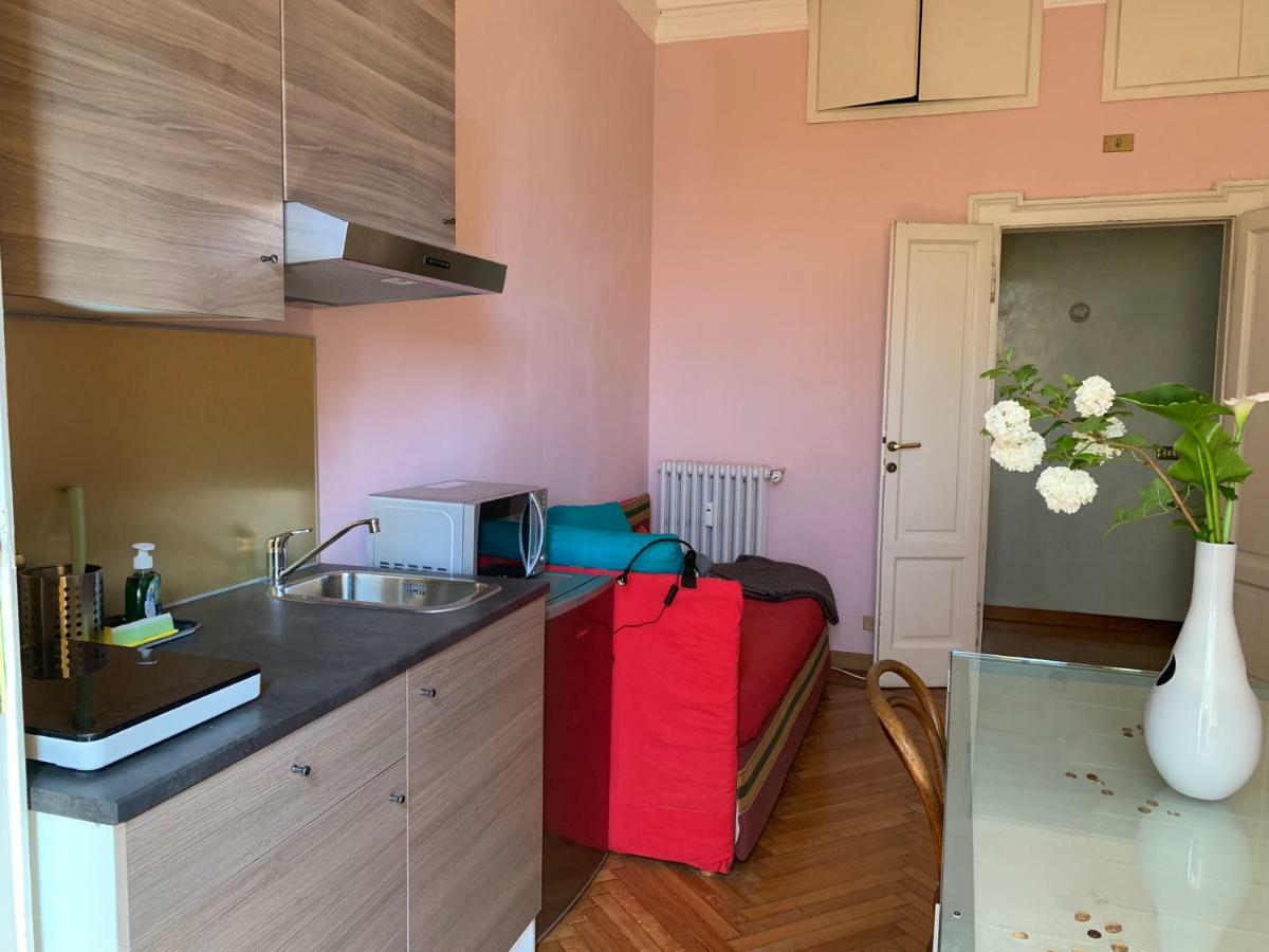 Milano Centrale B&B monolocale-studio Bed & Breakfast